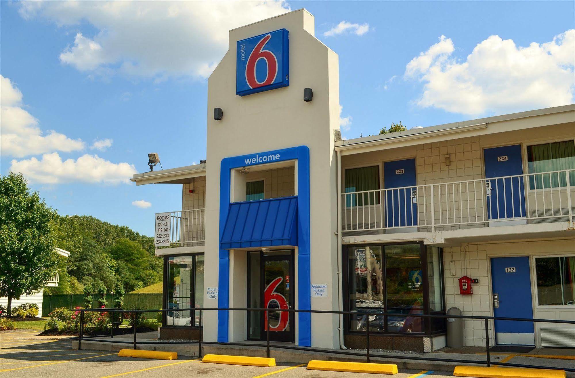 Motel 6 Boston South - Braintree Exterior photo